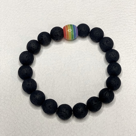 iHeart LGBTQ+ Pride Rainbow Handmade Braided Bracelet - Lava Stone - Picture 1 of 4